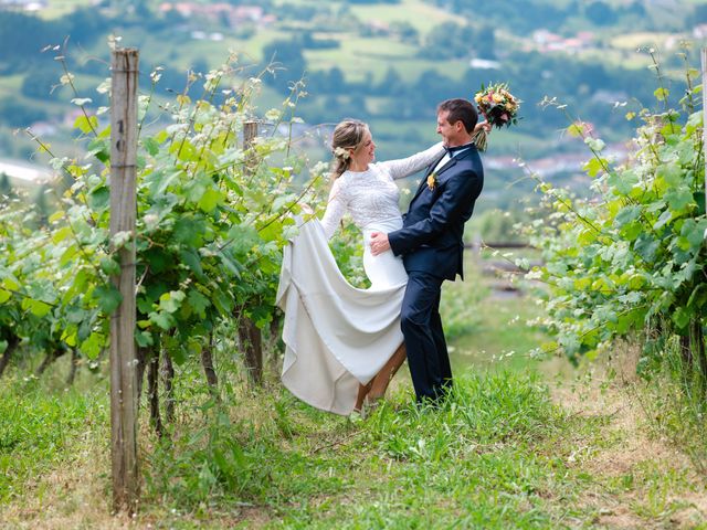 La boda de Jon y Alba en Bilbao, Vizcaya 681