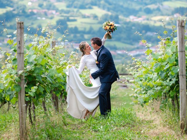 La boda de Jon y Alba en Bilbao, Vizcaya 682