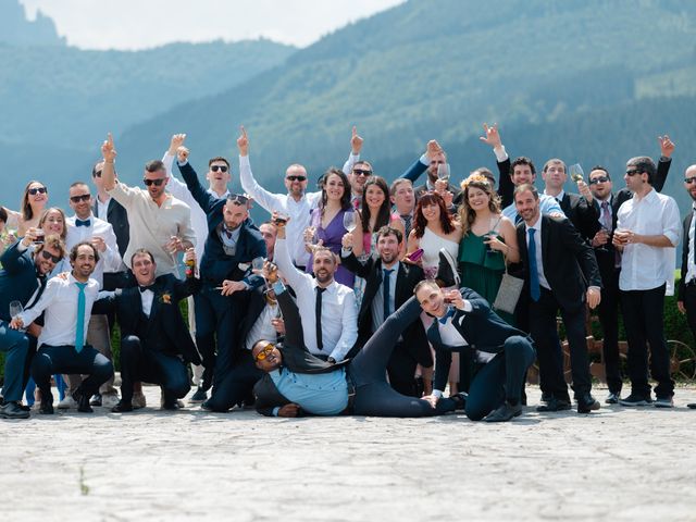 La boda de Jon y Alba en Bilbao, Vizcaya 716