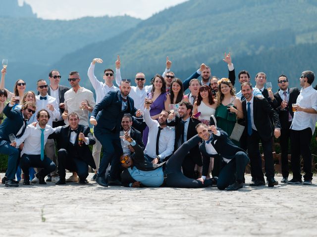 La boda de Jon y Alba en Bilbao, Vizcaya 717