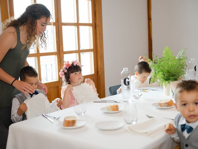 La boda de Jon y Alba en Bilbao, Vizcaya 725