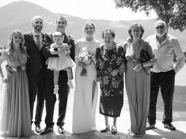 La boda de Jon y Alba en Bilbao, Vizcaya 729