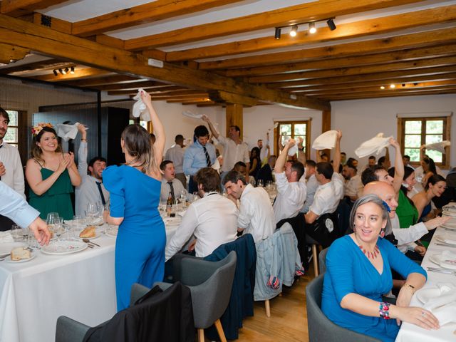 La boda de Jon y Alba en Bilbao, Vizcaya 733