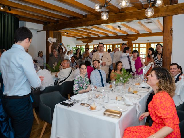 La boda de Jon y Alba en Bilbao, Vizcaya 735