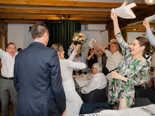 La boda de Jon y Alba en Bilbao, Vizcaya 759