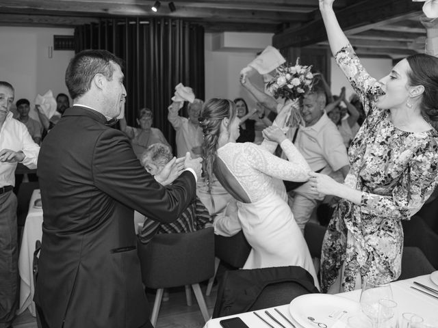 La boda de Jon y Alba en Bilbao, Vizcaya 760