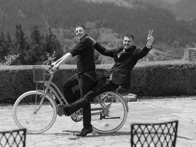 La boda de Jon y Alba en Bilbao, Vizcaya 832