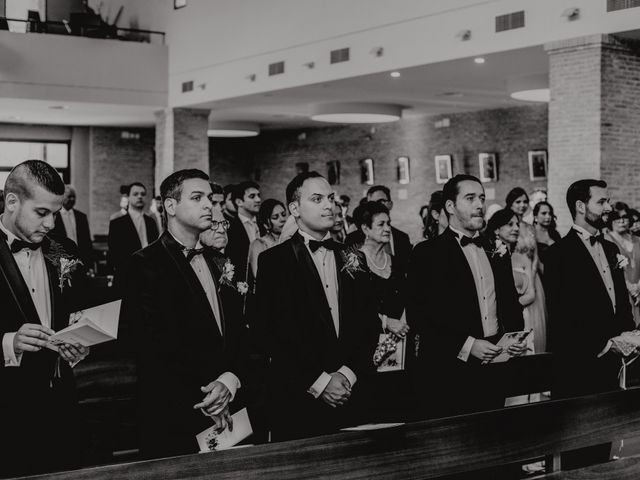 La boda de Fernando y Maripily en San Sebastian De Los Reyes, Madrid 122