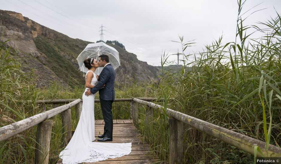 La boda de Josu y Miren en Loiu, Vizcaya