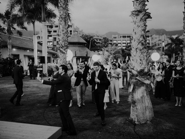 La boda de Giovanni y Elena en Adeje, Santa Cruz de Tenerife 39