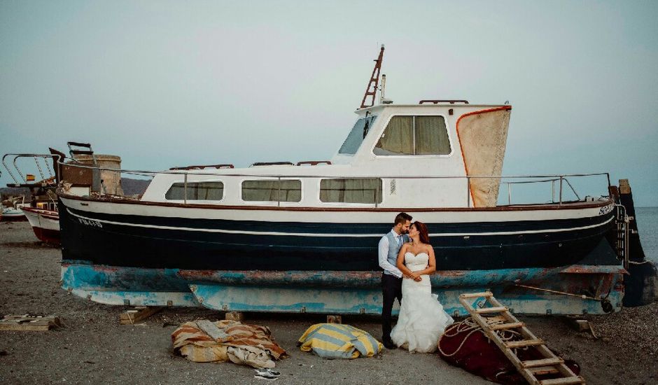 La boda de Juanjo y Ferchy en Almería, Almería