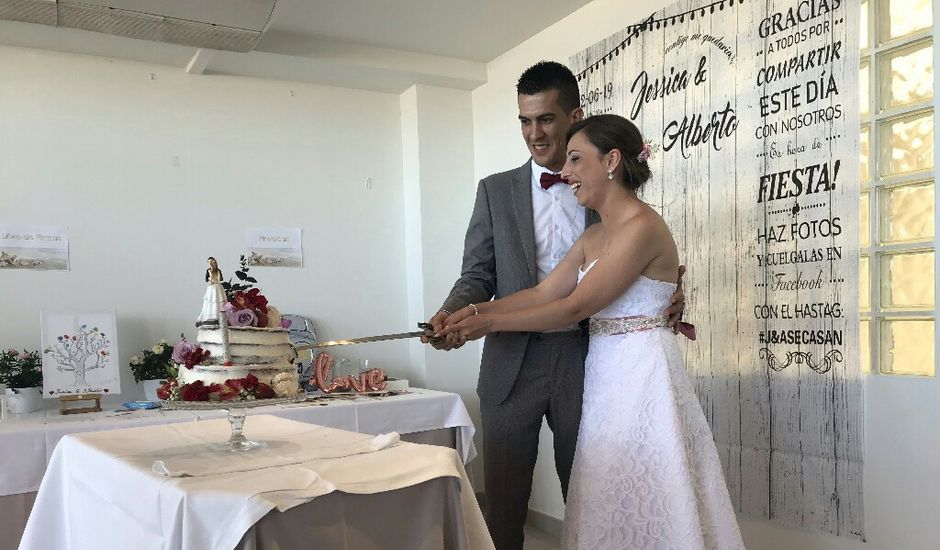 La boda de Alberto y Jessica en Valencia, Valencia