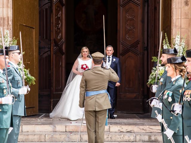 La boda de Dumitru y Azahara en Castelló/castellón De La Plana, Castellón 29