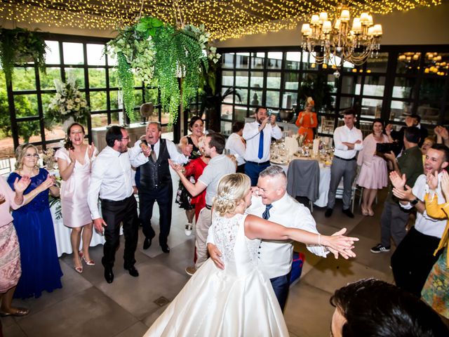 La boda de Dumitru y Azahara en Castelló/castellón De La Plana, Castellón 44