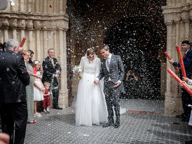 La boda de Álvaro y Isabel en Dos Hermanas, Sevilla 40