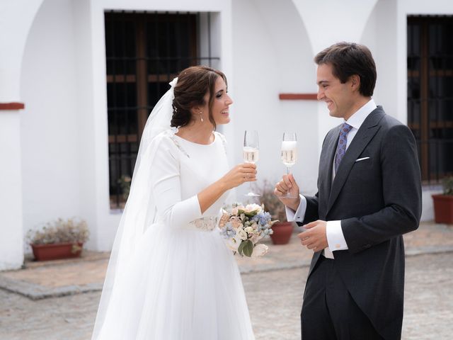 La boda de Álvaro y Isabel en Dos Hermanas, Sevilla 53