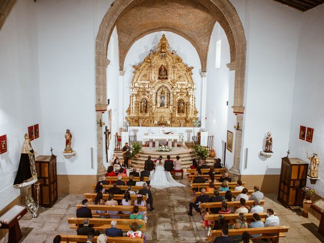 La boda de Maria y Mario en Oliva De Plasencia, Cáceres 14