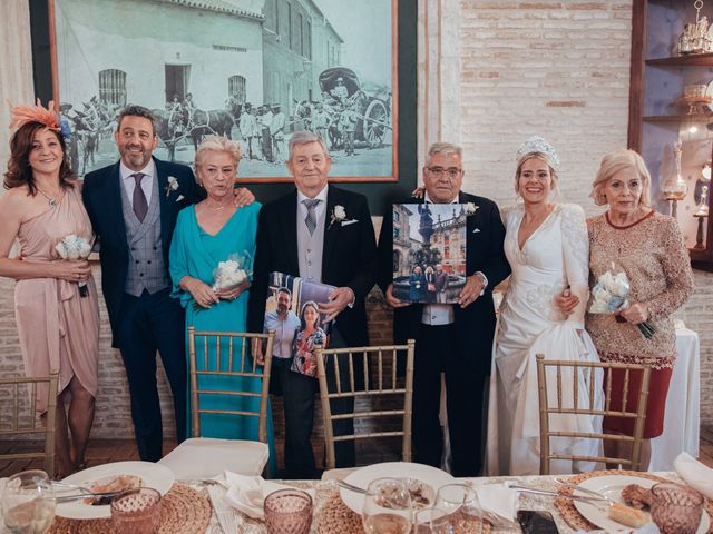 La boda de Miguel y Beatriz en Villanueva Del Ariscal, Sevilla 37