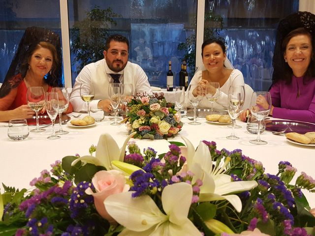La boda de Manuel y Anabel en Sevilla, Sevilla 2