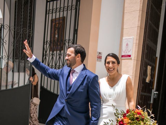 La boda de Alberto y Teresa en El Puerto De Santa Maria, Cádiz 28