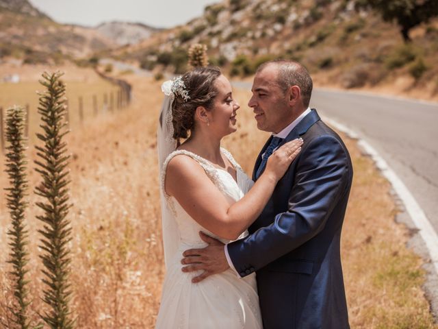 La boda de Manolo y Rocío en Ubrique, Cádiz 3