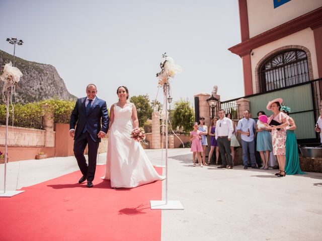 La boda de Manolo y Rocío en Ubrique, Cádiz 23
