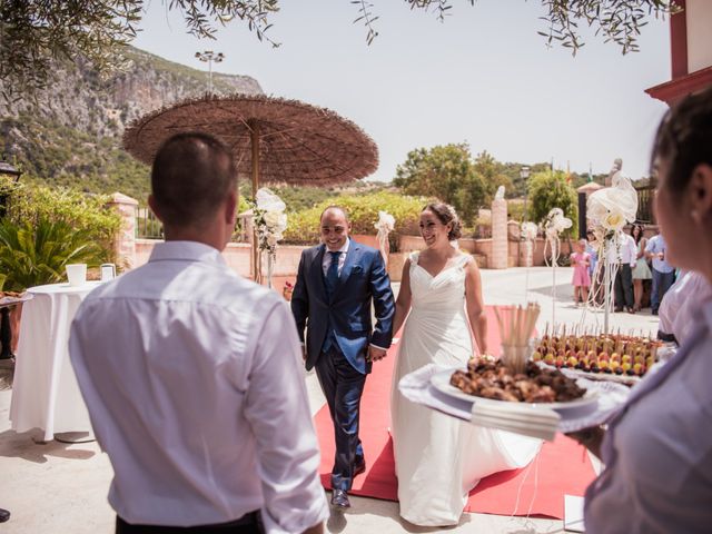 La boda de Manolo y Rocío en Ubrique, Cádiz 24