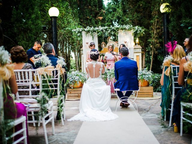 La boda de Jaime Valdeolivas y Sandra Requena en Godella, Valencia 13