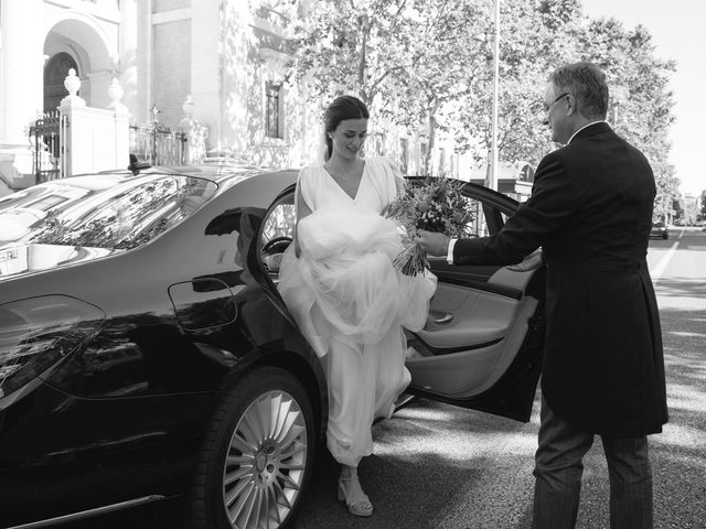 La boda de Ricardo y Cristina en Madrid, Madrid 2