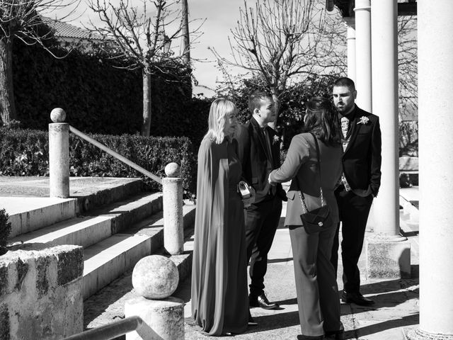 La boda de Miguel y Sandra en Sotos De Sepulveda, Segovia 38