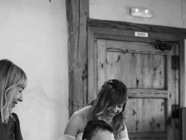 La boda de Miguel y Sandra en Sotos De Sepulveda, Segovia 130