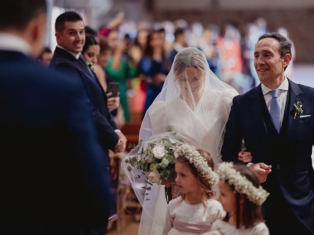 La boda de Marta y Rubén en Pozuelo De Calatrava, Ciudad Real 33