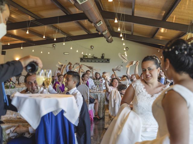 La boda de Fernanda y Maria en Naveces, Asturias 15