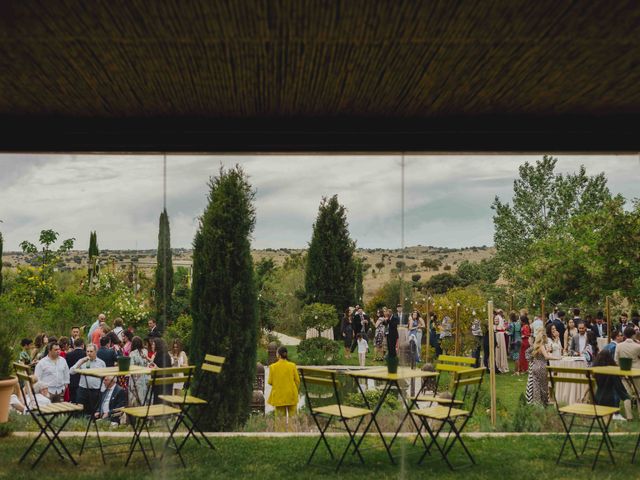 La boda de Carla y Isabel en San Agustin De Guadalix, Madrid 29