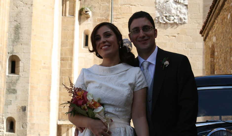 La boda de Fabrizio y Luz en Oviedo, Asturias