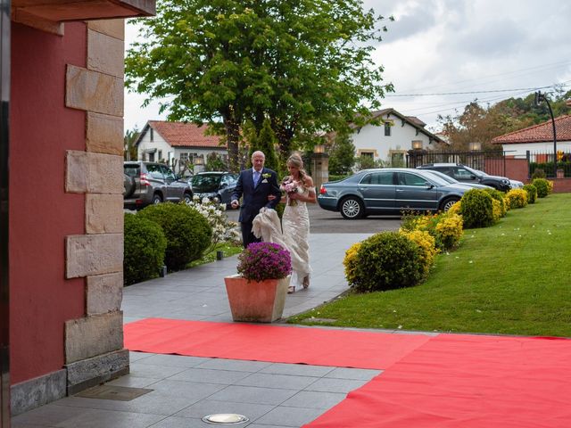 La boda de Berna y Claudia en Gijón, Asturias 108