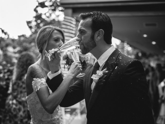 La boda de Berna y Claudia en Gijón, Asturias 135