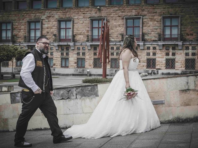 La boda de Jose y Isabel en Gijón, Asturias 122