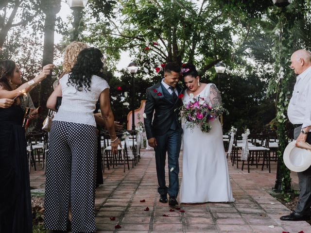 La boda de Jonathan y Marta en Castelló/castellón De La Plana, Castellón 48