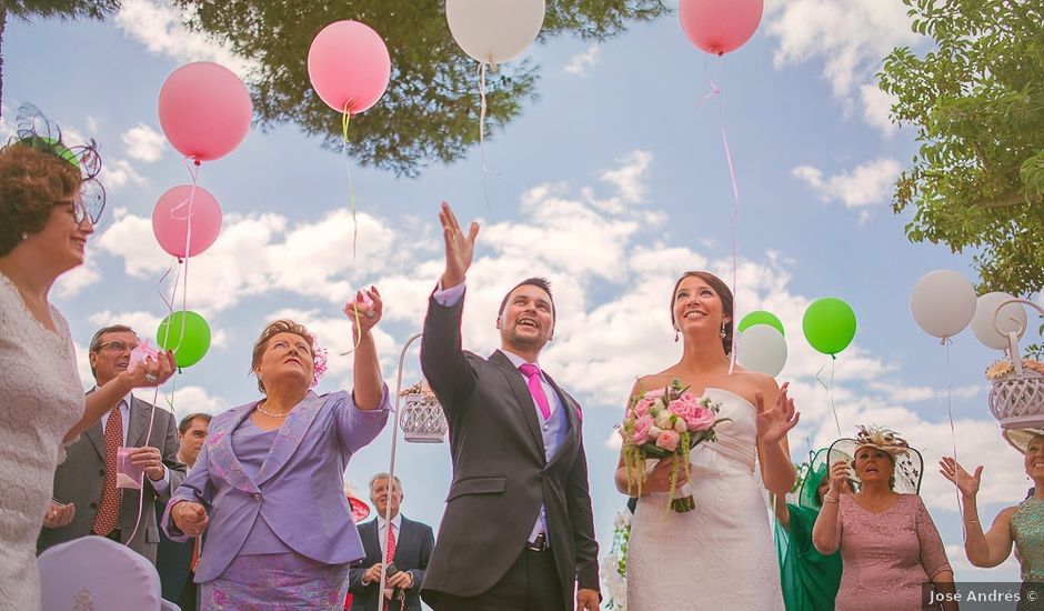 La boda de Antonio y Sandra en Jerez De La Frontera, Cádiz