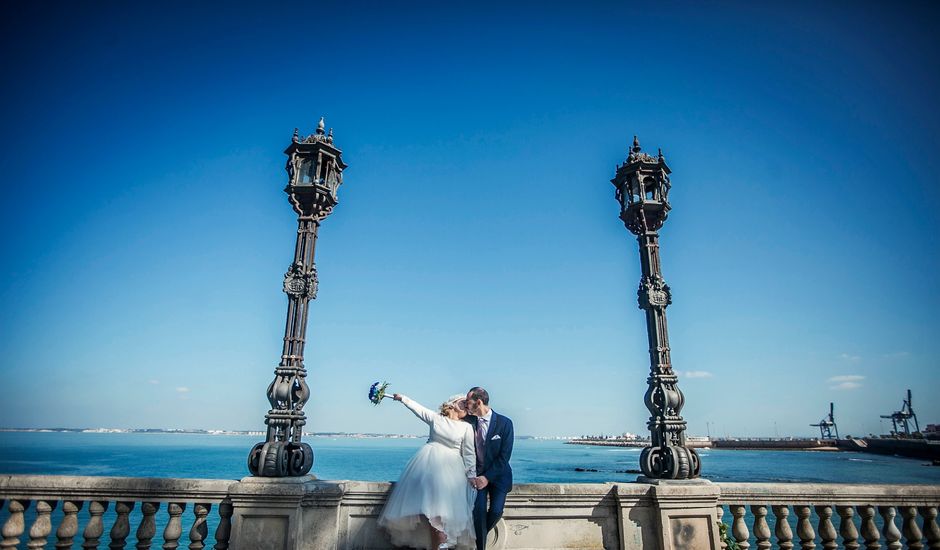 La boda de Sebastián y Sara en Cádiz, Cádiz