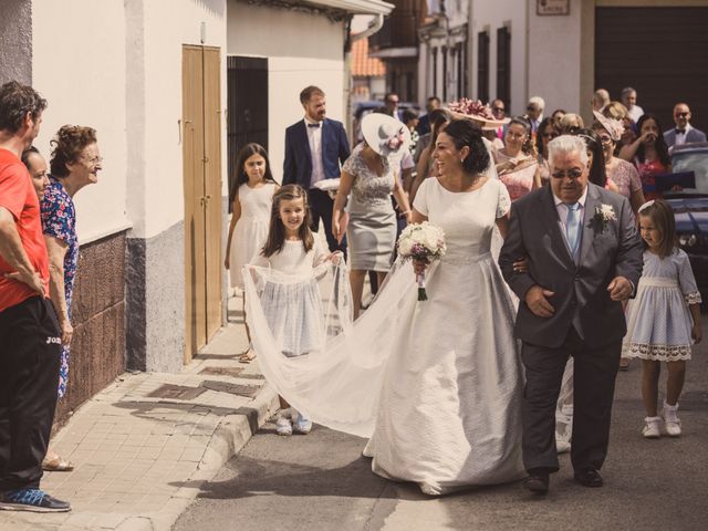 La boda de Rafa y Charo en Madrid, Madrid 23