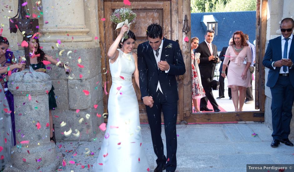 La boda de Rodrigo y Teresa en Torrecaballeros, Segovia