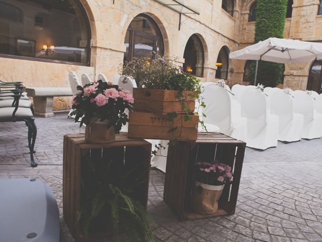 La boda de Enol y Ana en Cangas De Onis, Asturias 16