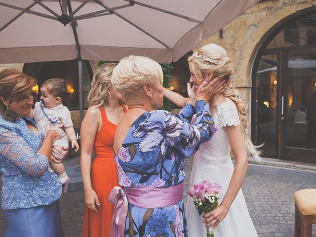 La boda de Enol y Ana en Cangas De Onis, Asturias 34