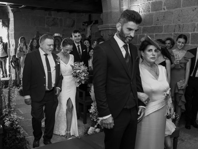 La boda de Julian y Romina en Vilagarcía de Arousa, Pontevedra 25