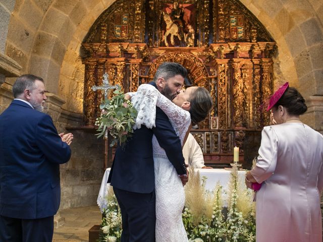 La boda de Julian y Romina en Vilagarcía de Arousa, Pontevedra 35