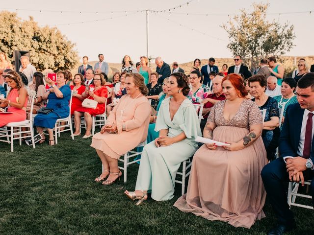 La boda de Toni y María en Caracuel De Calatrava, Ciudad Real 70