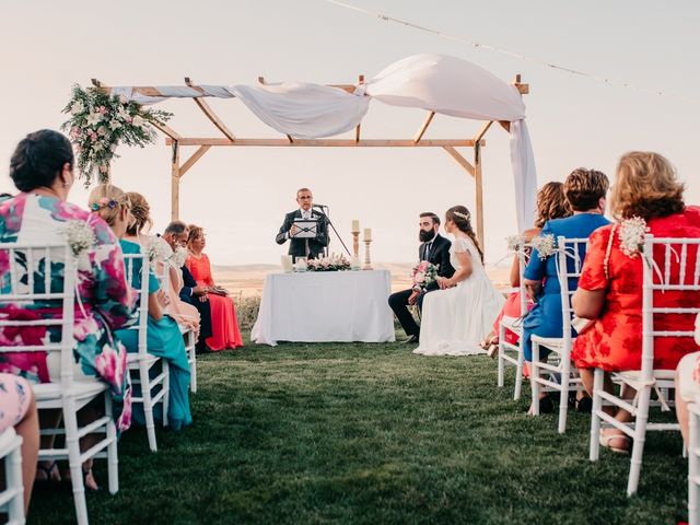 La boda de Toni y María en Caracuel De Calatrava, Ciudad Real 71