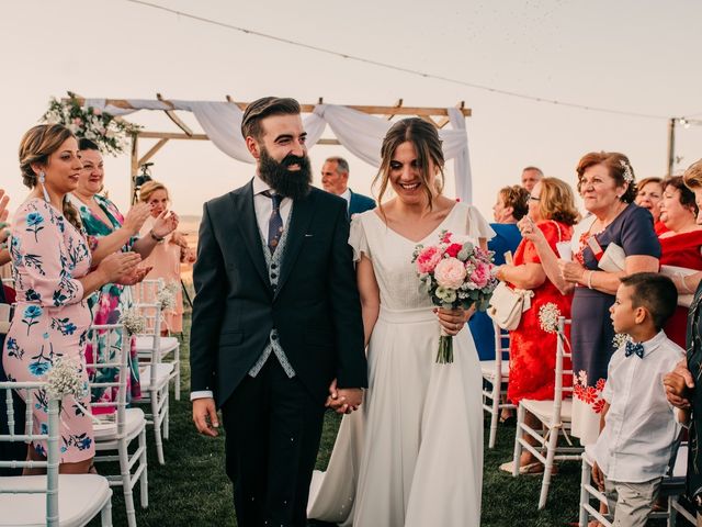 La boda de Toni y María en Caracuel De Calatrava, Ciudad Real 83